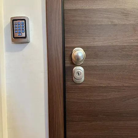 Zen Apartment *