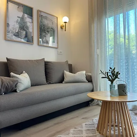 Zen Apartment Split